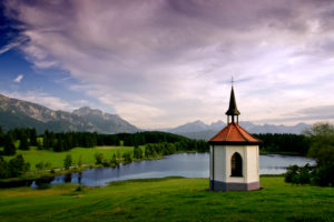 Kleine Kapelle im Voralpenland Kleine Kapelle im Voralpenland